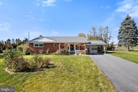 761 Walton St, Lemoyne, PA 17043