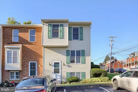 142 15th St #A, New Cumberland, PA 17070