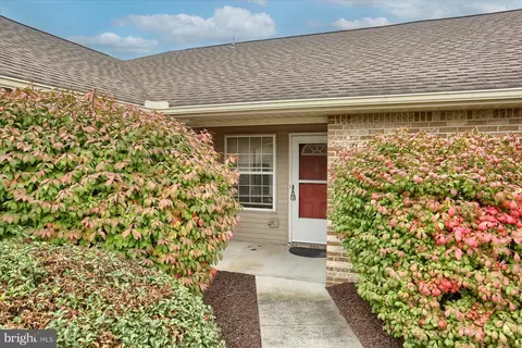 125 Easterly Dr, Mechanicsburg, PA 17050