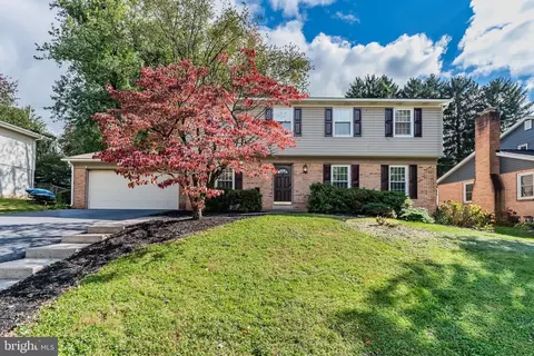 104 Parkview Rd, New Cumberland, PA 17070