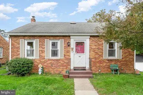 10 W Pine St, Mount Holly Springs, PA 17065