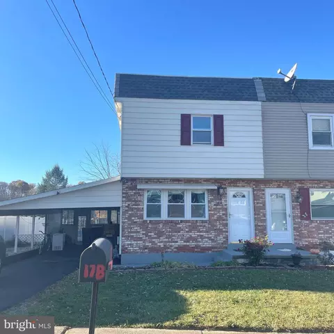 17 W B W Glenwood Dr, Camp Hill, PA 17011