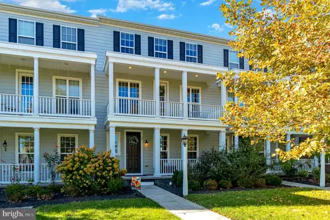45 Porter Aly, Mechanicsburg, PA 17050