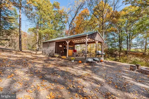105 Woods Rd, Newville, PA 17241