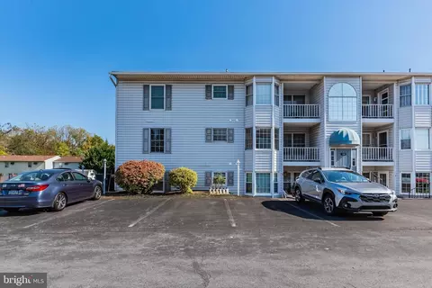 130 W Portland St # -5, Mechanicsburg, PA 17055