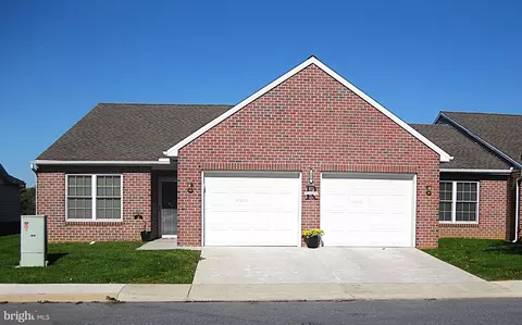 109 Blackbird Ln, Shippensburg, PA 17257