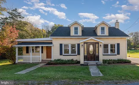65 Fairfield St, Carlisle, PA 17013