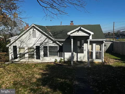 1943 S York St, Mechanicsburg, PA 17055