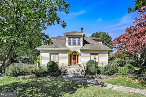 423 15th St, New Cumberland, PA 17070