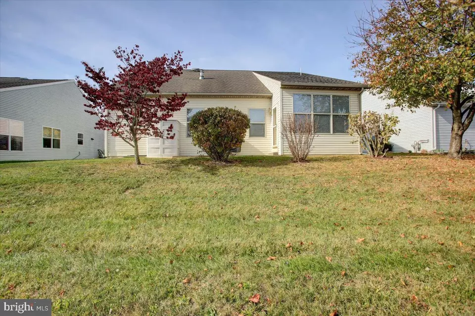 Exterior - 31 Lantern Ln, Shippensburg, PA 17257 photo 4 of 6