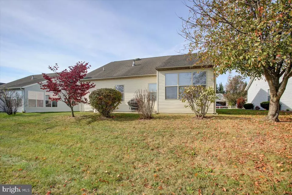 Exterior - 31 Lantern Ln, Shippensburg, PA 17257 photo 5 of 6
