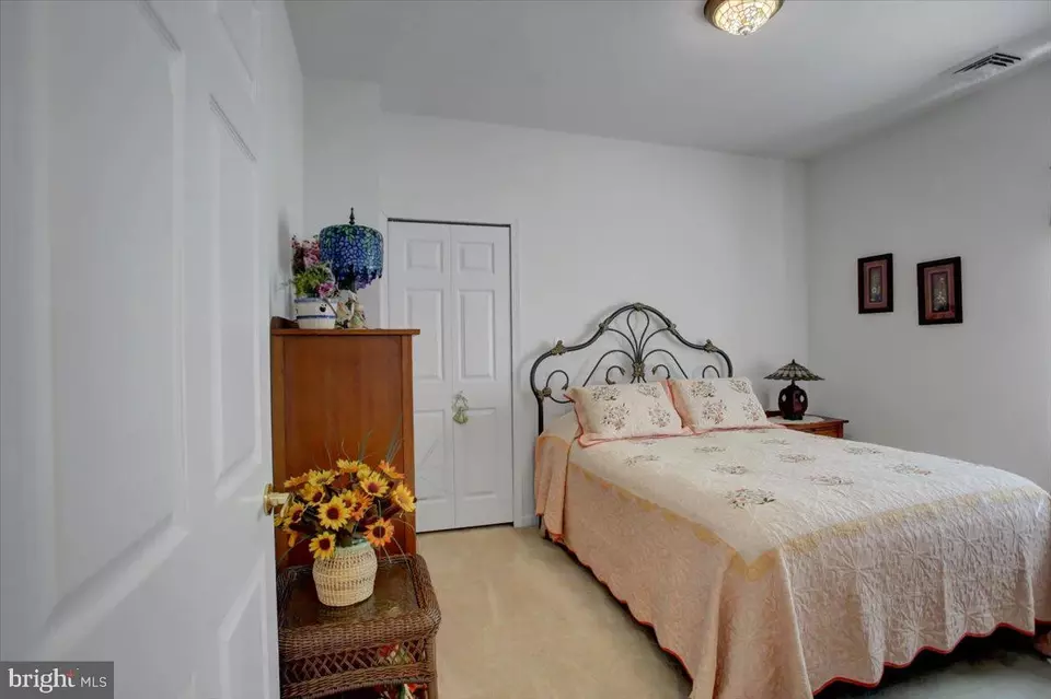 Bedroom - 31 Lantern Ln, Shippensburg, PA 17257 photo 3 of 4