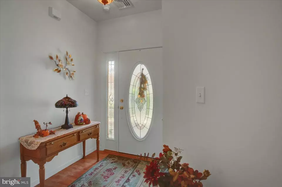Entry Way - 31 Lantern Ln, Shippensburg, PA 17257 photo 1 of 2