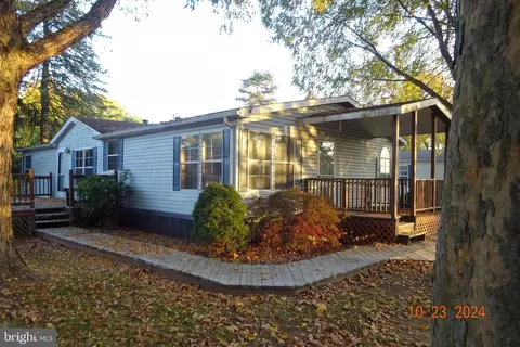 192 Rustic Dr, Shippensburg, PA 17257