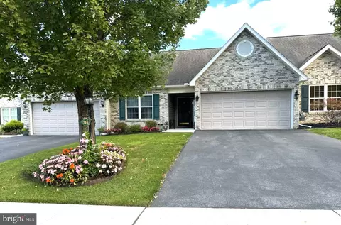 314 Touchstone Dr, Carlisle, PA 17015