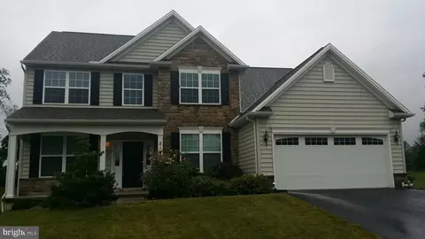 2155 Whitetail Ln, Enola, PA 17025