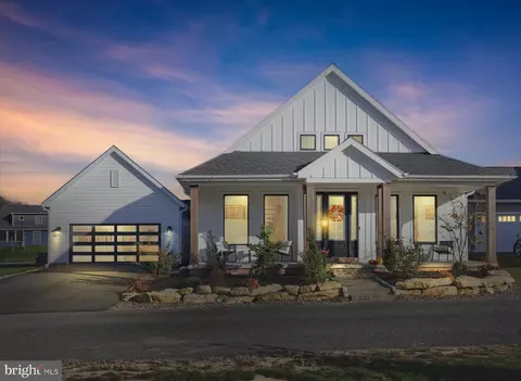 126 Caddis Xing, Boiling Springs, PA 17007