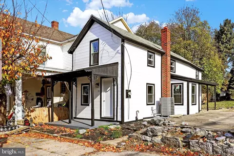15 N Washington St, Shippensburg, PA 17257