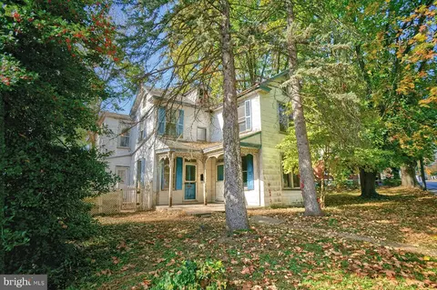 118 S Locust St, Shiremanstown, PA 17011