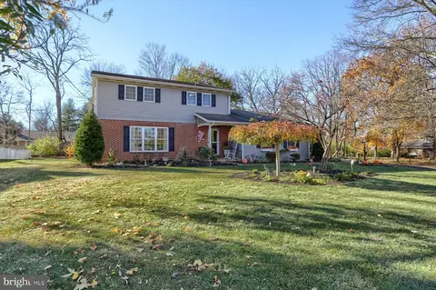 1008 Acre Dr, Carlisle, PA 17013