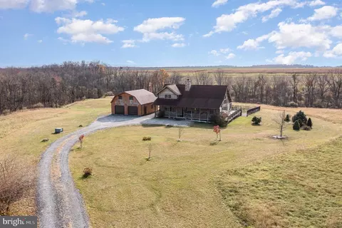 114 Sunset Ln, Newville, PA 17241