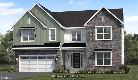 538 Coral Bells Dr, Mechanicsburg, PA 17055