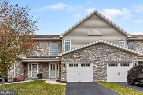306 Briar Ridge Cir, Enola, PA 17025