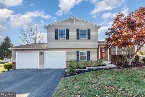 206 Ewe Rd, Mechanicsburg, PA 17055
