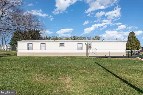 64 Conrad Rd, Carlisle, PA 17015
