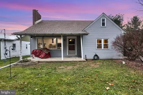 1819 Walnut Bottom Rd, Newville, PA 17241