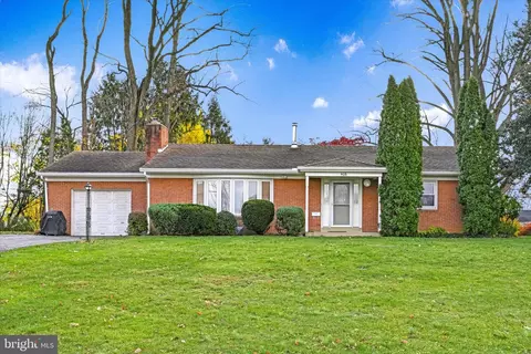 406 E Keller St, Mechanicsburg, PA 17055