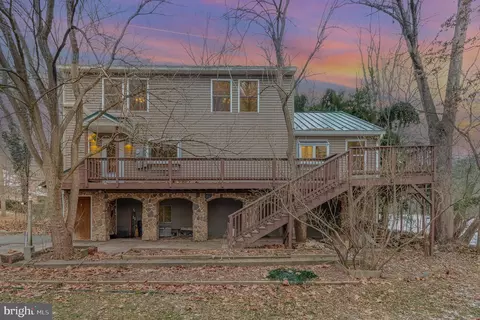 1045 Oyster Mill Rd, Camp Hill, PA 17011