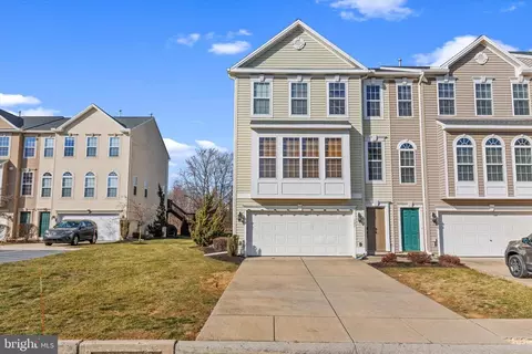 207 Brook Meadow Dr, Mechanicsburg, PA 17050