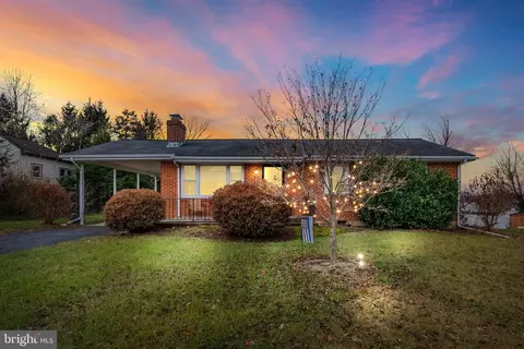410 Cascade Rd, Mechanicsburg, PA 17055