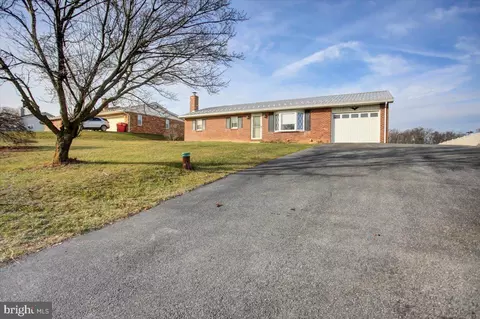 981 Ridge Rd, Shippensburg, PA 17257