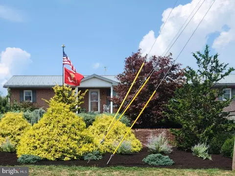 977 Ridge Rd, Shippensburg, PA 17257