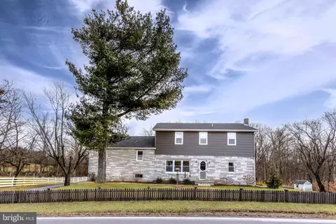 1100 Roxbury Rd, Newburg, PA 17240