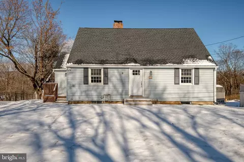 157 Brookwood Dr, Carlisle, PA 17013