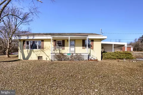 11 N Middleton Rd, Carlisle, PA 17013
