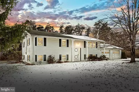 160 Wolfs Bridge Rd, Carlisle, PA 17013