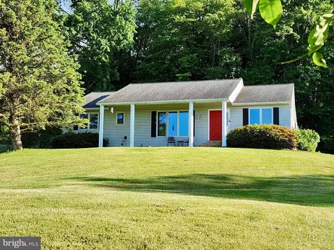 1089 York Rd, Dillsburg, PA 17019