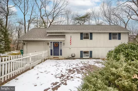 105 Sharon Rd, Enola, PA 17025