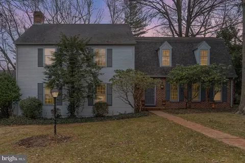 145 Winfield Dr, Camp Hill, PA 17011