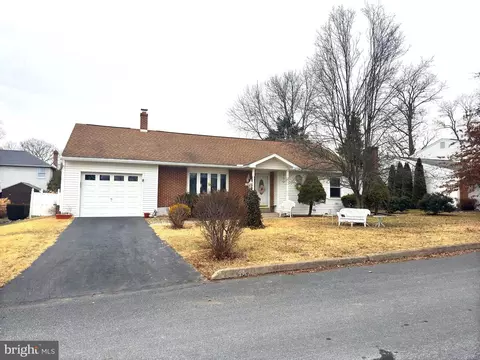78 Little Run Rd, Camp Hill, PA 17011
