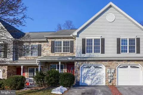 12 Lenox Ct, Mechanicsburg, PA 17050