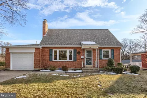 2131 Chestnut St, Camp Hill, PA 17011