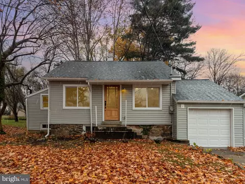 318 4th St, East Pennsboro, PA 17025