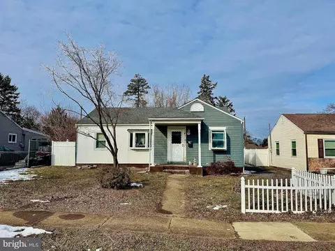 1304 Strafford Rd, Camp Hill, PA 17011