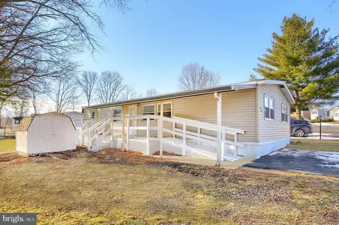 712 Owl Ct, Mechanicsburg, PA 17050