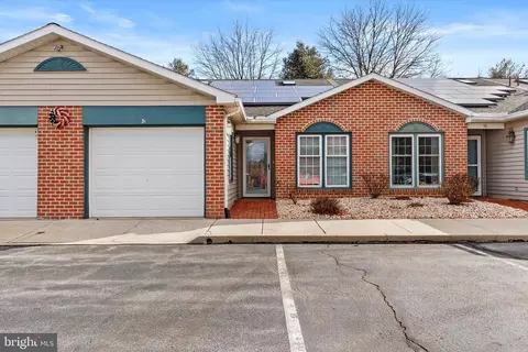 31 Abbey Ct, Carlisle, PA 17015